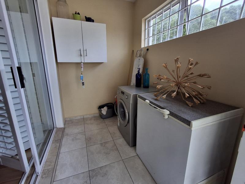 3 Bedroom Property for Sale in Hannasbaai Western Cape